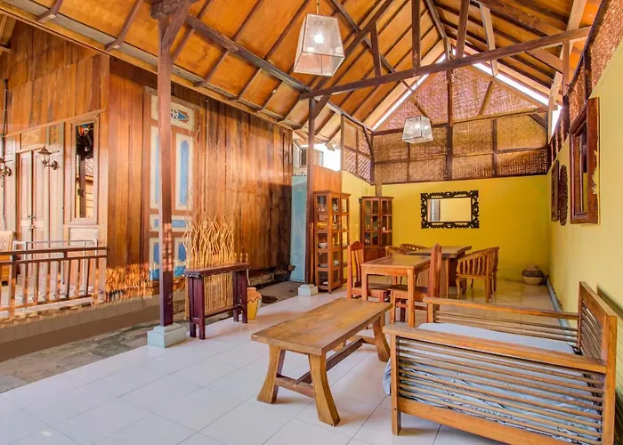 Oyo 3834 House Tien Hotel 2*