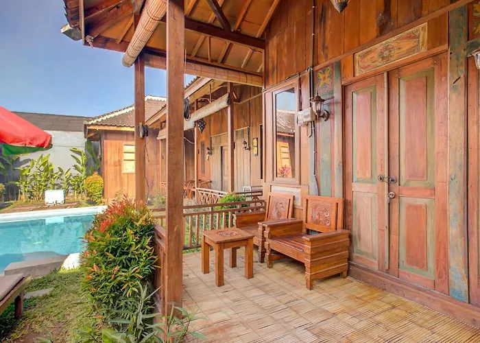 Hotel Oyo 3834 House Tien Canggu
